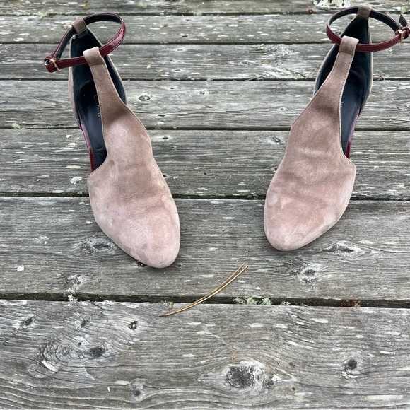 CALVIN KLEIN TAUPE SUEDE HEELS SIZE 8 - Picture 8 of 8